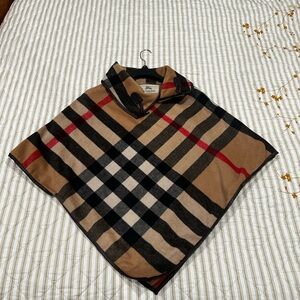 Burberry Poncho | Women’s | Small | Used | For Sale
